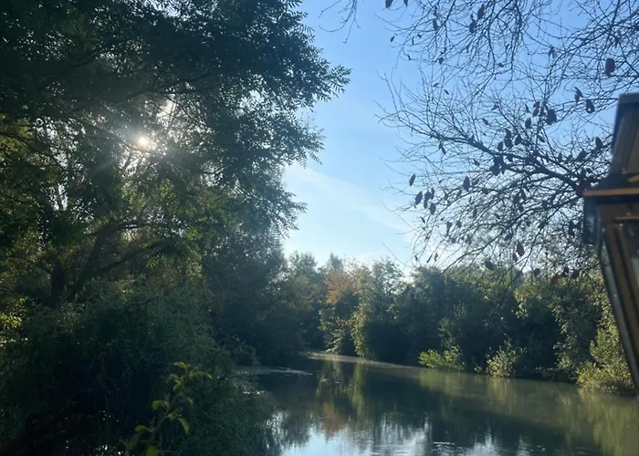 Le Moulin De Bed & Breakfast Saint-Just-Sauvage